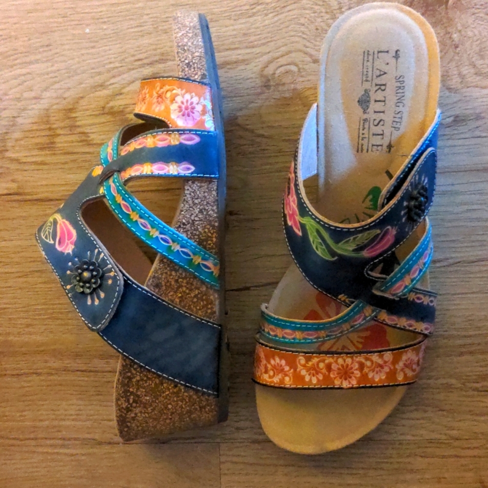 L'Artiste Sandals